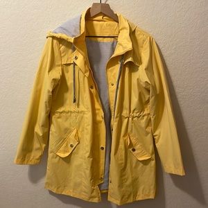 Super cute yellow rain coat.